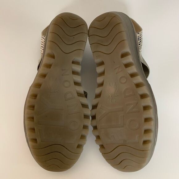 Fly London Yagi Elastic Leather Low Wedge Snake-print Sandal Grey Size 39 - Picture 8 of 12